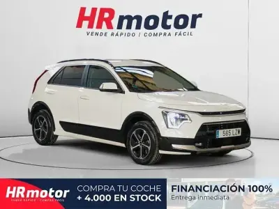 Usado Kia Niro 141 HP (103 kW) 2022 Branco SUV