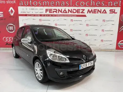 Usado Renault Clio II Dynamique 100 CV (73 kW) 2007 Negro Berlina