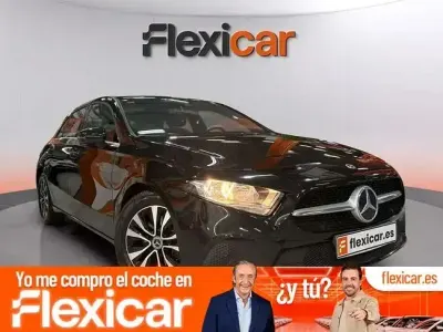 Usado Mercedes A180 116 CV (85 kW) 2020 Negro Berlina