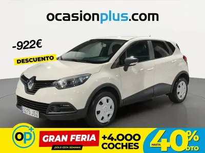 Usado Renault Captur Life 90 CV (66 kW) 2016 Beige SUV