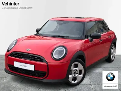 Usado Mini Cooper Essential 156 CV (114 kW) 2024 Rojo Utilitario