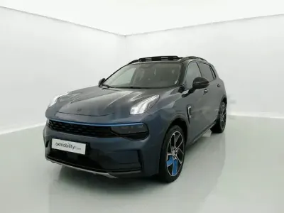 Begagnad Lynk & Co 01 261 HK (191 kW) 2022 Blå SUV