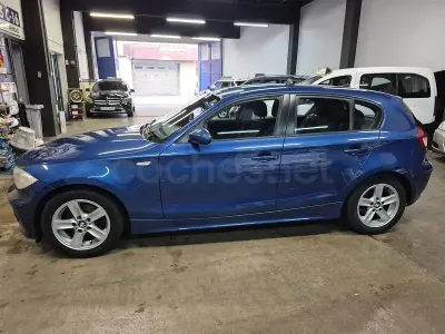 Usado BMW 118 122 CV (89 kW) 2006 Azul Utilitario