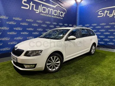 Usado Skoda Octavia Ambition 115 CV (84 kW) 2016 Blanco Familiar