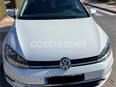 Blanco Usado 2017 VW Golf Advance Berlina | 9800 € (Super precio)