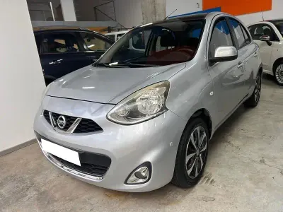 Usado Nissan Micra N-TEC 80 CV (58 kW) 2017 Gris / plata Utilitario