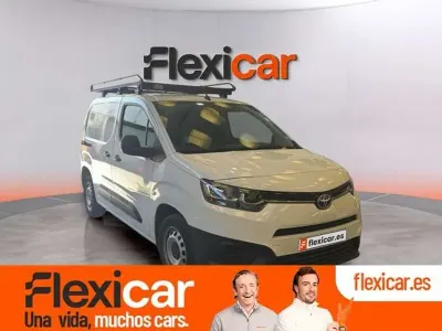 Używany Toyota Proace City City 131 KM (96 kW) 2021 Biały Minivan