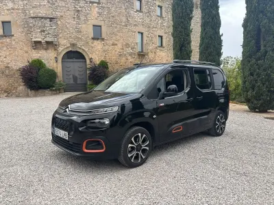 Usado Citroën Berlingo Shine 130 CV (95 kW) 2020 Negro Monovolumen