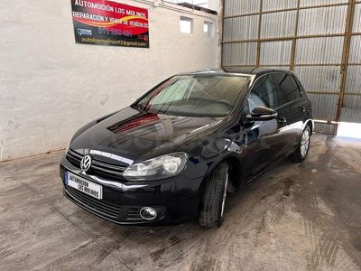 Usado VW Golf VI 105 CV (77 kW) 2010 Negro Utilitario