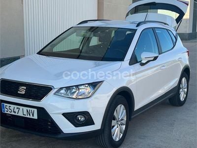 Usado Seat Arona Style 110 CV (80 kW) 2021 Blanco SUV
