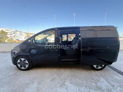 Negro Usado 2023 Hyundai Staria Monovolumen | 32.000 € (Super precio)