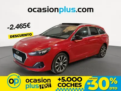 Usado Hyundai i30 140 CV (102 kW) 2020 Rojo Familiar
