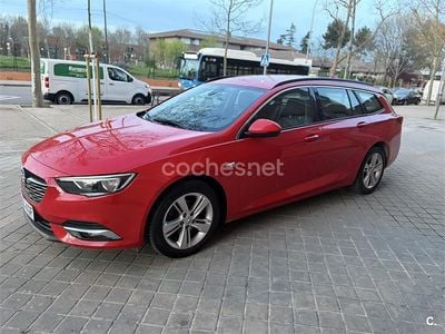 Usado Opel Insignia Business 136 CV (100 kW) 2018 Rojo Familiar