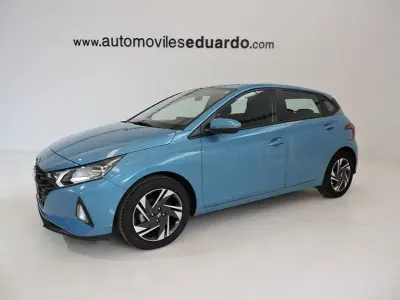 Usado Hyundai i20 84 CV (61 kW) 2022 Azul Utilitario