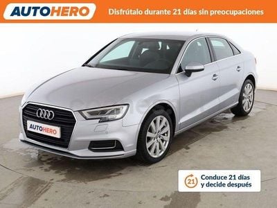 Usado Audi A3 Design 116 CV (85 kW) 2018 Gris / plata Berlina