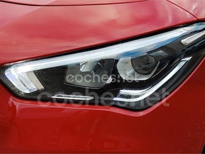 Occasion Mercedes CLA200 Shooting Brake 163 PK (119 kW) 2019 Rood Stationwagen