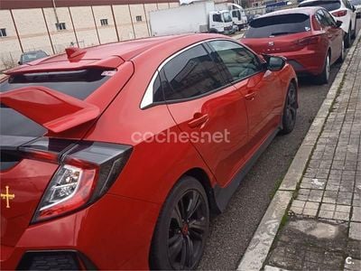 Usado Honda Civic Elegance 129 CV (94 kW) 2019 Rojo Berlina