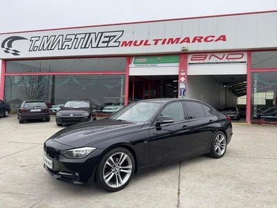 Usado BMW 318 Sport Line 143 CV (105 kW) 2012 Negro Berlina