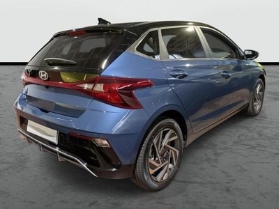 Nuevo Hyundai i20 Blackline 100 CV (73 kW) 2025 Azul vibrant (techo negro) Utilitario
