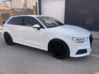 Usado Audi A3 S-Line 116 CV (85 kW) 2018 Blanco Berlina