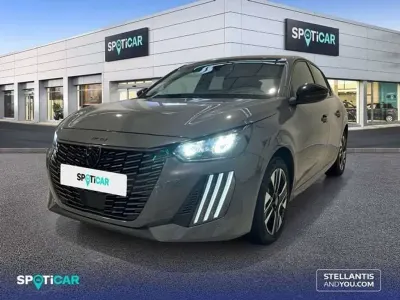 Usado Peugeot 208 Allure 101 CV (74 kW) 2025 Gris Utilitario