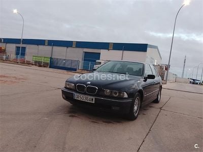 Verde Usado 1999 BMW 525 Berlina | 1699 €