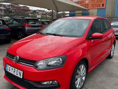 Usado VW Polo 75 CV (55 kW) 2015 Rojo Berlina