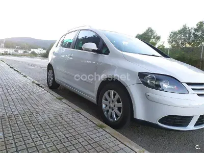 Usado VW Golf Plus Cross Highline 115 CV (84 kW) 2007 Blanco Monovolumen