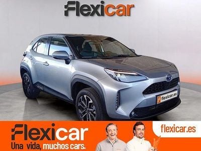 Usado Toyota Yaris Hybrid Active 116 CV (85 kW) 2024 Gris