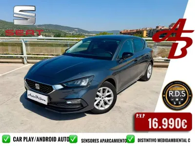 Usado Seat Leon Style 131 CV (96 kW) 2022 Gris Utilitario