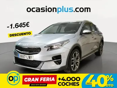 Usado Kia XCeed 120 CV (88 kW) 2022 Gris SUV