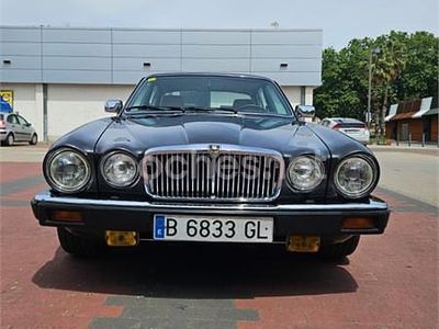Usado Jaguar XJ6 Sovereign 204 CV (150 kW) 1983 Gris / plata Berlina