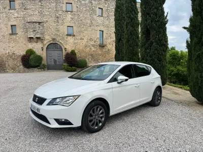 Usado Seat Leon Style 105 CV (77 kW) 2014 Blanco Utilitario