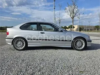 Usado BMW 318 Sport Line 140 CV (102 kW) 1999 Gris / plata Berlina