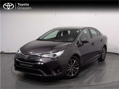 Usado Toyota Avensis Executive 147 CV (108 kW) 2016 Gris / plata Familiar