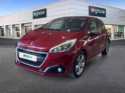 Usado Peugeot 208 Active 110 CV (80 kW) 2016 Rojo Utilitario