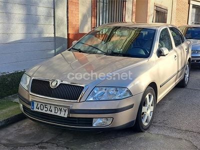Usado Skoda Octavia 105 CV (77 kW) 2006 Beige Berlina