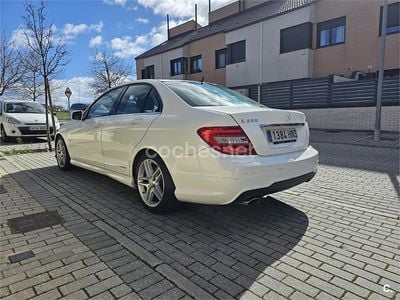 Usado Mercedes C220 Avantgarde 170 CV (125 kW) 2013 Blanco Berlina