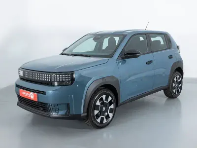 Nuevo Fiat Grande Panda Icon 100 CV (73 kW) 2026 Azul Utilitario
