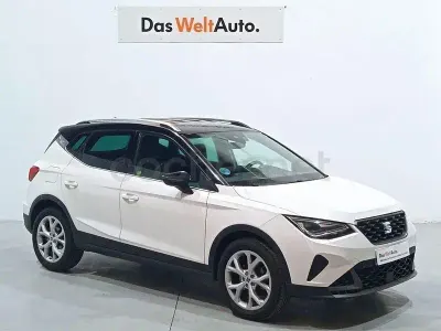 Usado Seat Arona FR 115 CV (84 kW) 2024 Blanco SUV