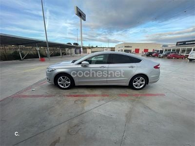 Usado Ford Mondeo Titanium 150 CV (110 kW) 2016 Gris / plata Berlina