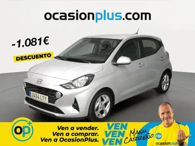 Usado Hyundai i10 67 CV (49 kW) 2021 Gris Utilitario