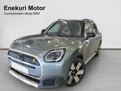 Usado Mini Cooper Countryman Essential 230 kW (313 CV) 2024 Verde SUV