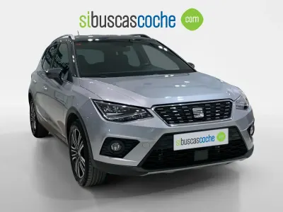 Usado Seat Arona Ecomotive 110 CV (80 kW) 2021 Gris/plata SUV