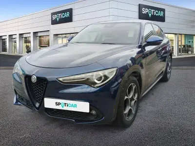 Usado Alfa Romeo Stelvio Sprint 190 CV (139 kW) 2020 Azul SUV