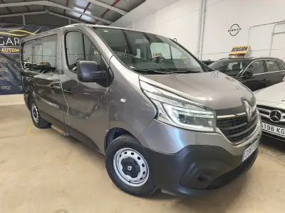 Usado Renault Trafic LIMITED 120 CV (88 kW) 2020 Beige Monovolumen