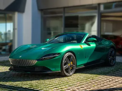 Begagnad Ferrari Roma 620 HK (456 kW) 2024 Grön Cab