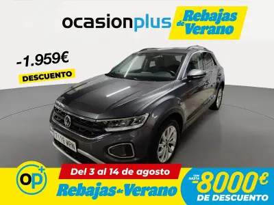 Usado VW T-Roc Life 110 CV (80 kW) 2024 Gris SUV