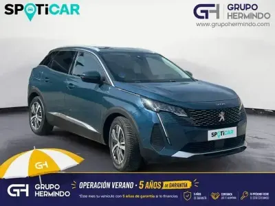 Usado Peugeot 3008 Allure 225 CV (165 kW) 2021 Azul SUV