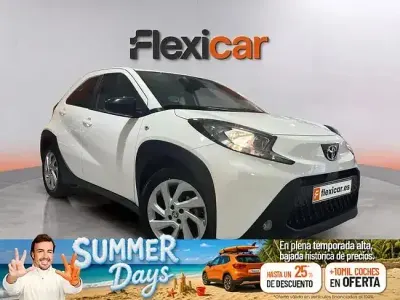 Usado Toyota Aygo 72 CV (52 kW) 2024 Blanco